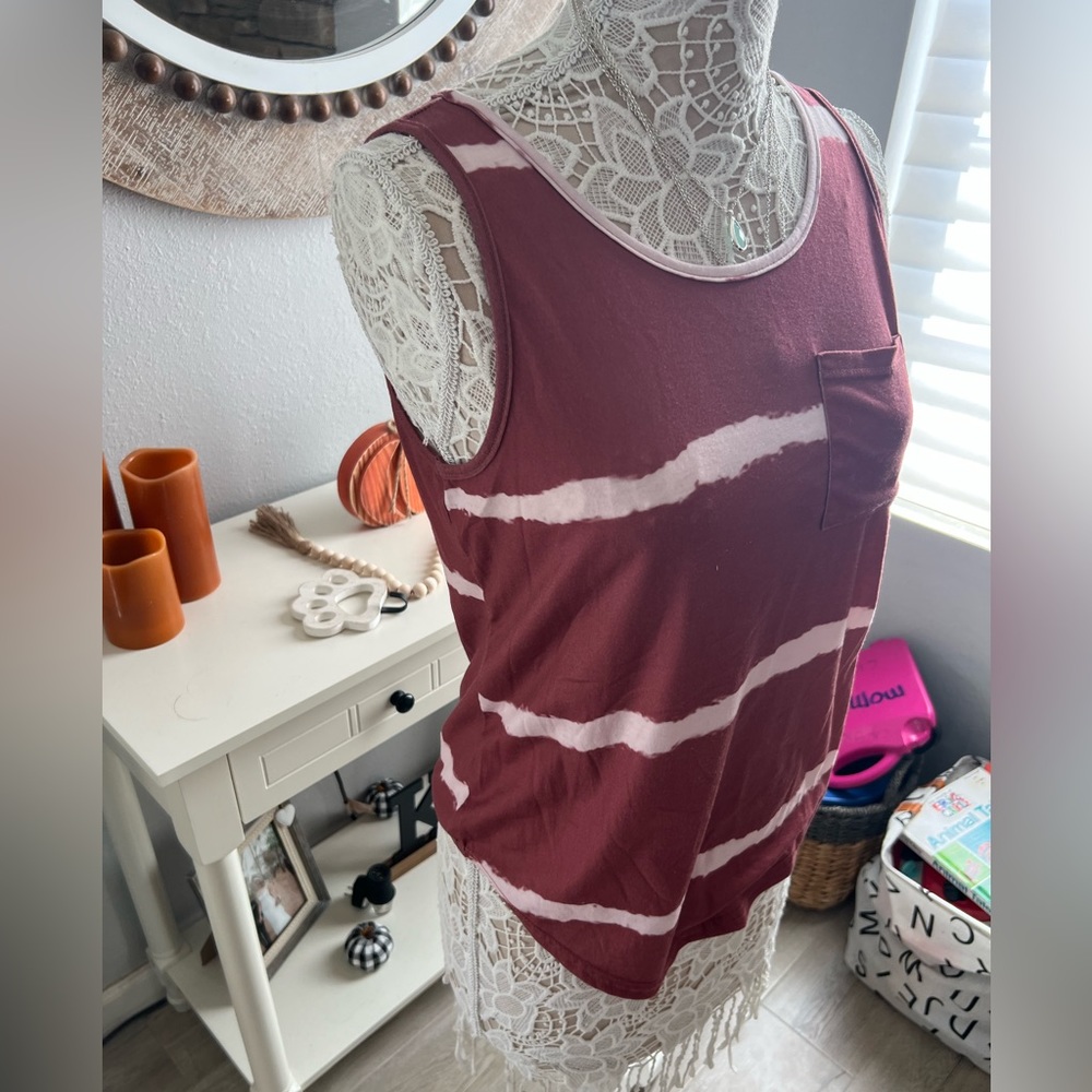 Striped top - Picture 2 of 3